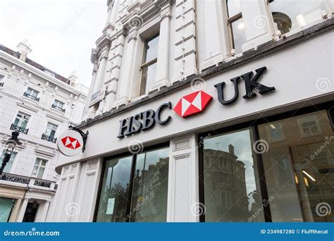 hsbc covent garden locations.